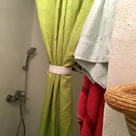 Willa Nona Exámbela